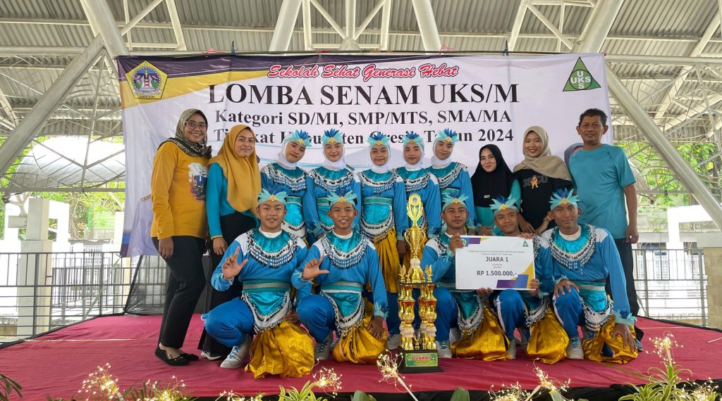 JUARA BERTAHAN UPT SMPN 26 GRESIK Juara 1 Senam UKS tingkat Kabupaten Gresik
